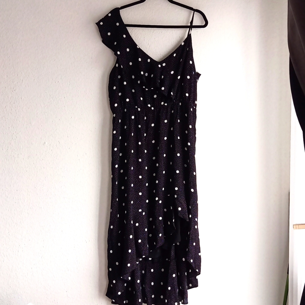 Sleeveless dress